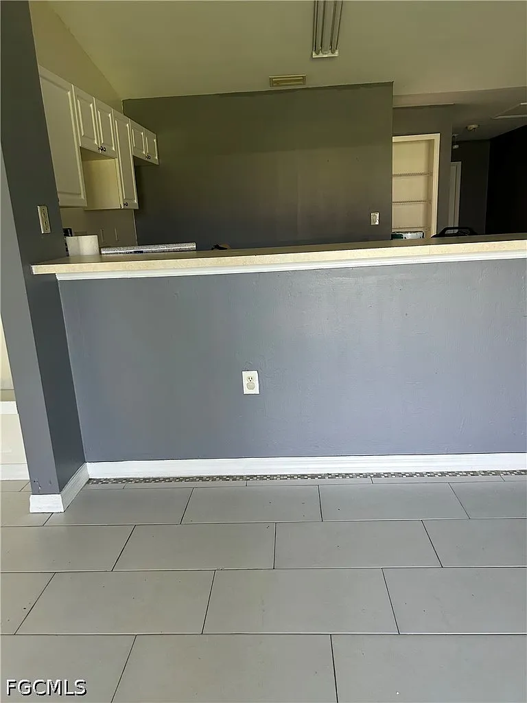 2 bed, 2.0 bath, 1220 sqft, $1,425 — Photo 2