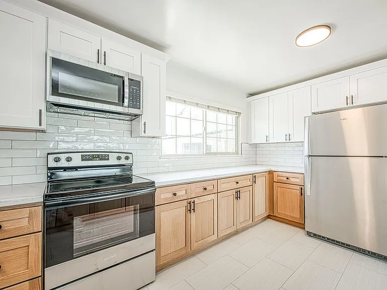 245 Minnewawa Ave #A — Photo 14