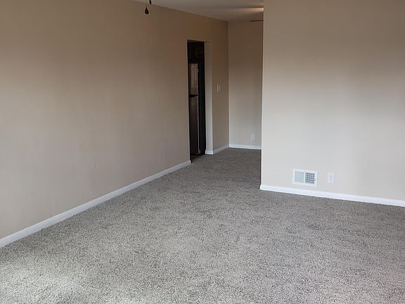 3rd image of 776 Fairhaven Dr