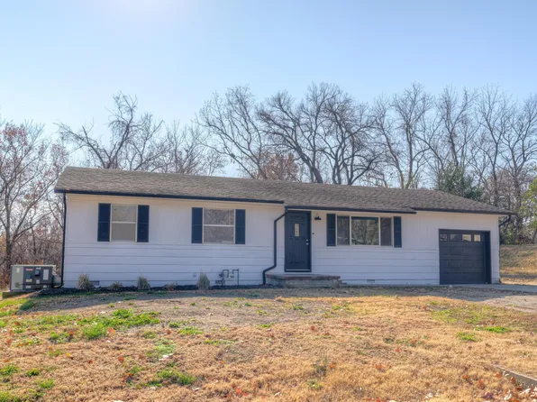 1104 York Street, Carl Junction, MO 64834