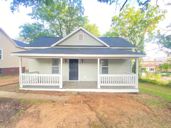 830 8th St, Statesville, NC 28677