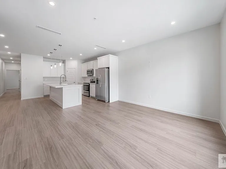 165 W Ruben M Torres Blvd — Photo 4