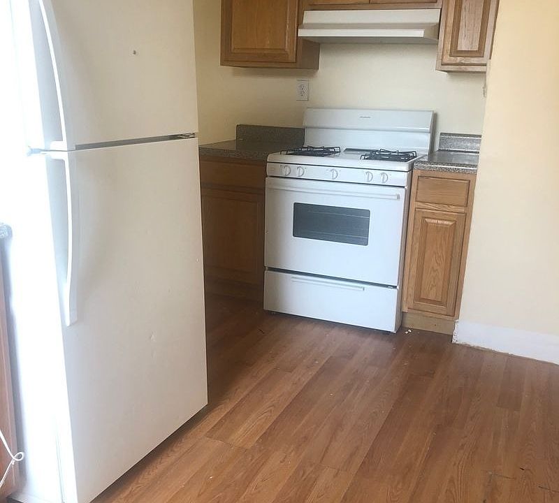 1st image of 333 Neptune Ave #C2