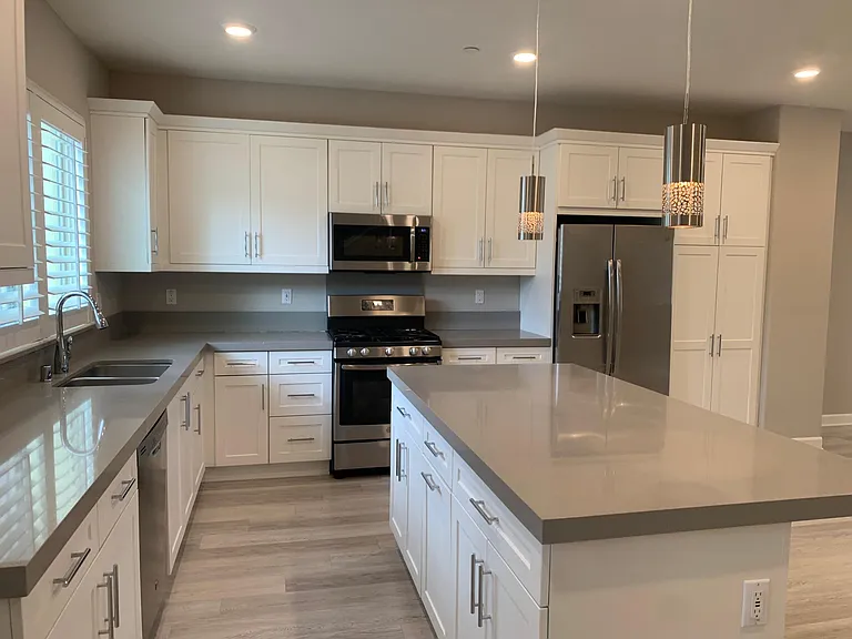 1577 Castillo Way #8 — Photo 3