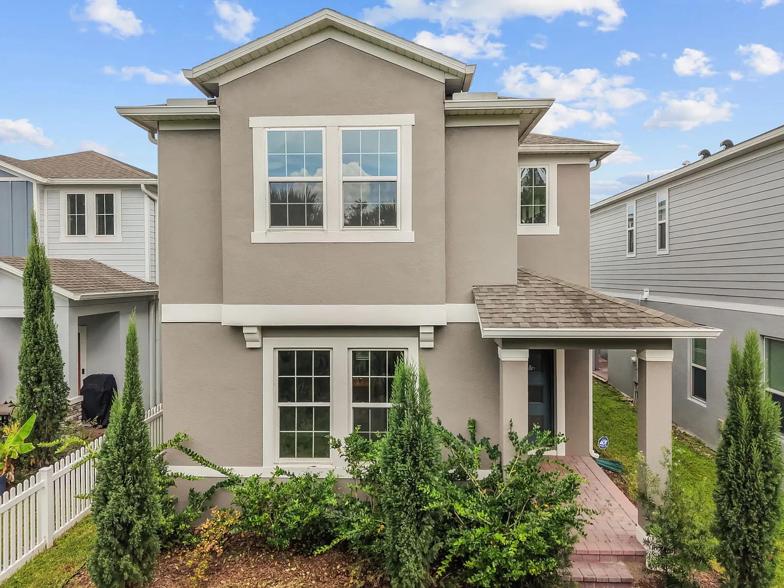 640 Bayern Ln — Photo 2