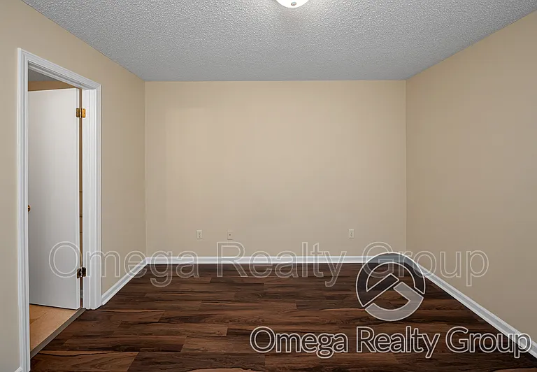 4203 20th St NE #B8 — Photo 17