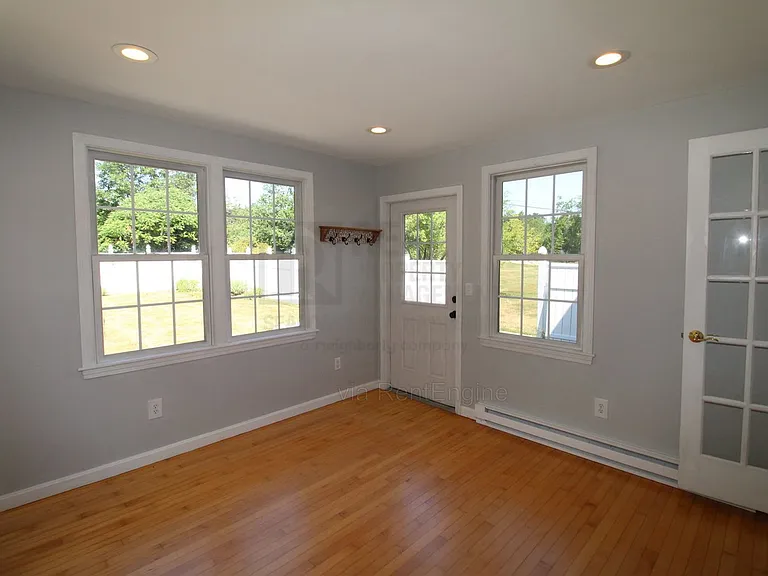 4 Robin Ln — Photo 12