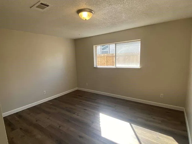 11503 Bay Cedar Dr — Photo 9