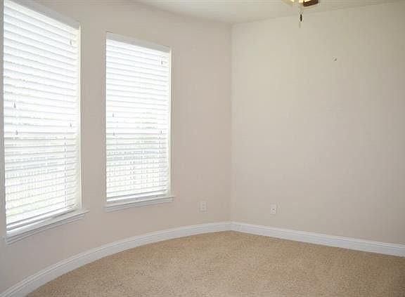 4th image of 2500 Rockbrook Dr
