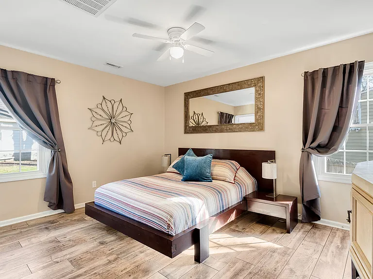 2857 Iverson Rd — Photo 10