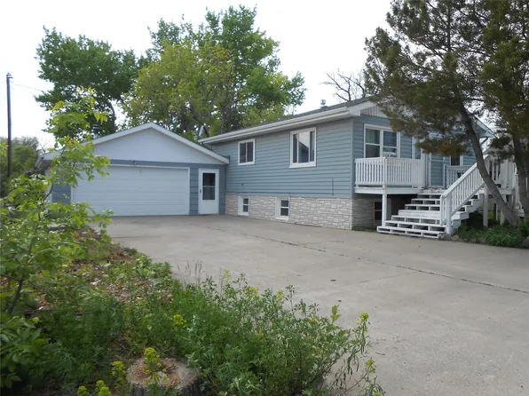 516 21st St, Black Eagle, MT 59414