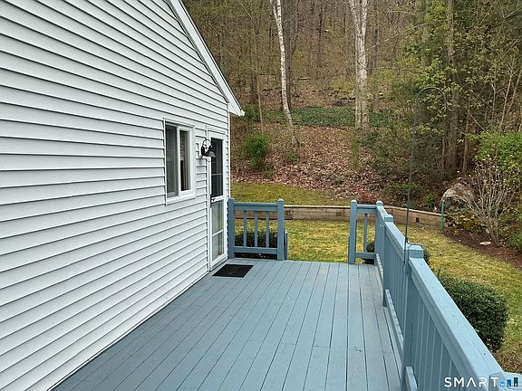 3rd image of 91 Beacon Manor Road