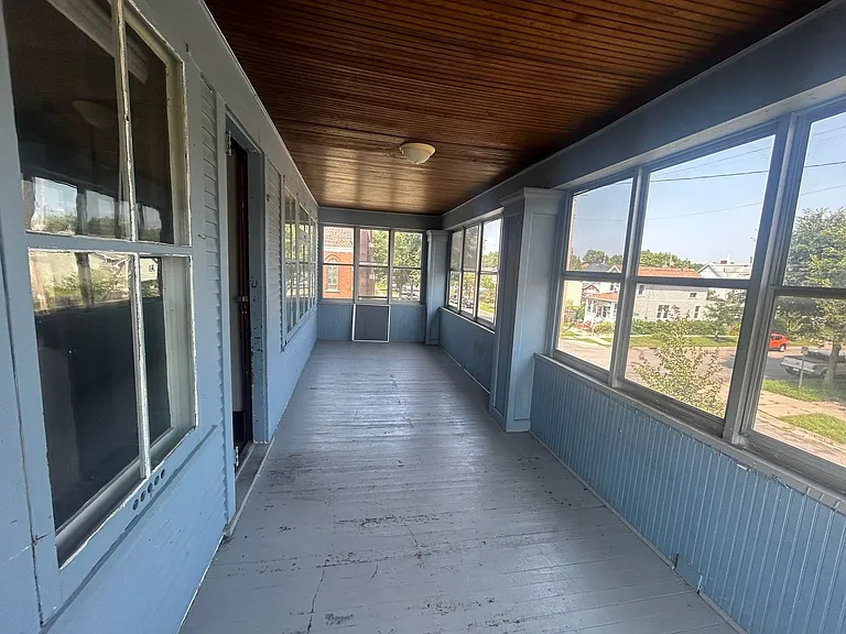 505-507 N Farrington Street — Photo 7