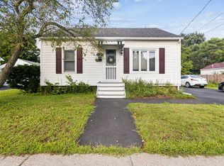 37 West St, Essex Junction, VT 05452