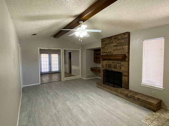 2nd image of 4618 66th St Unit B