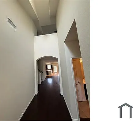 4 bed, 2535 sqft, $3,600 — Photo 4