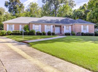 1459 Parkside Dr, Vicksburg, MS 39180