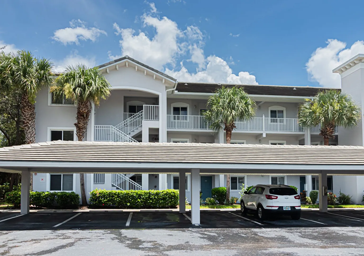 Available Now! Top-Floor Condo | Gated Community | Preserve Views | Water, Sewer & Cable Included — Photo 2