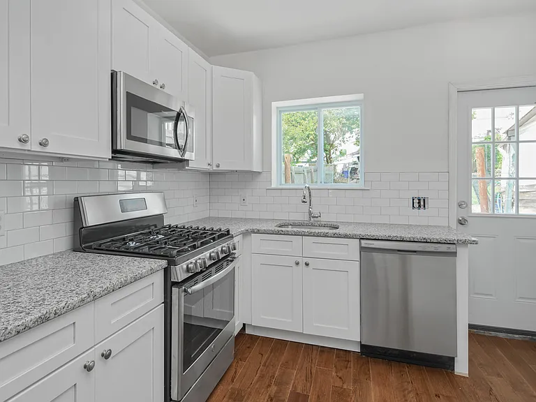 125 Ripka St — Photo 2