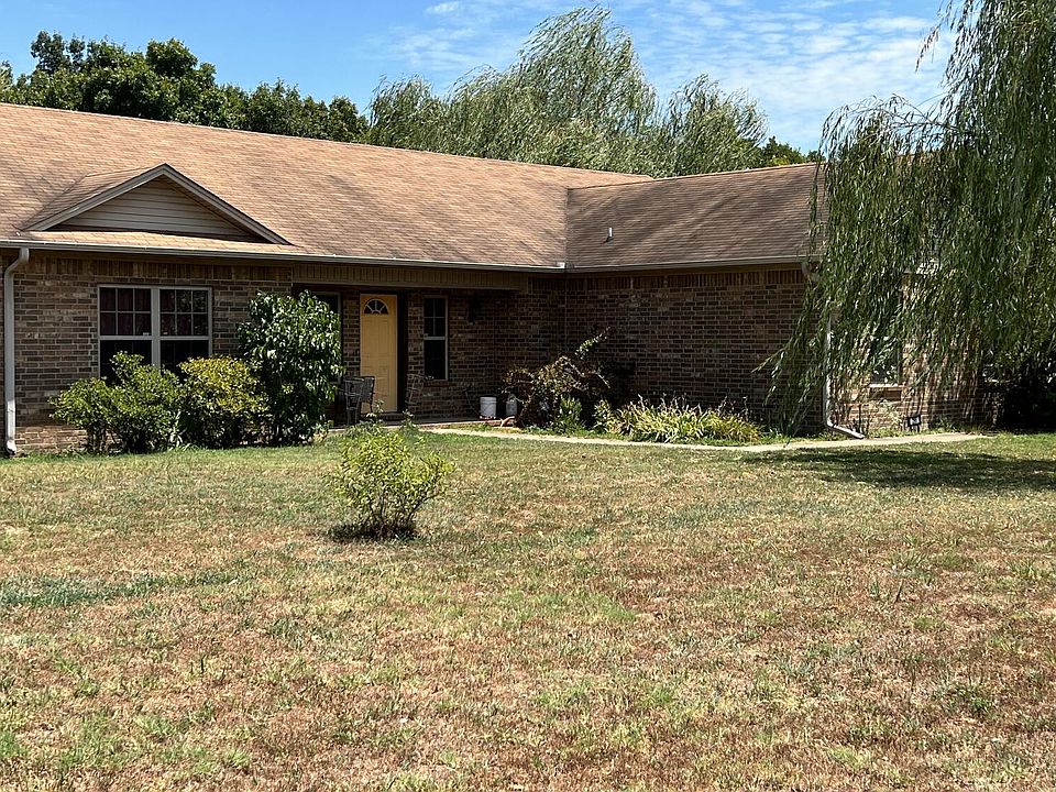 1st image of 295 Stonegate Dr