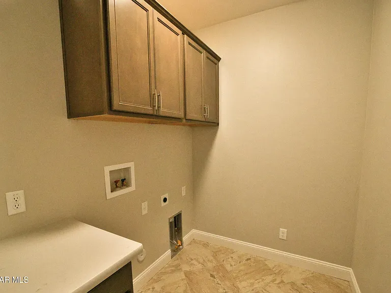 7037 N Robin Nest Ct — Photo 24