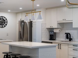 812 Burnhamthorpe Rd #1110, Toronto, ON M9C 4W1