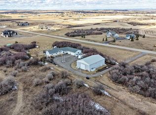 40107 E 299th Ave, Rural Foothills County, AB T1S4R2