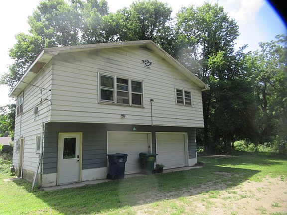4th image of 437 N Broadway St