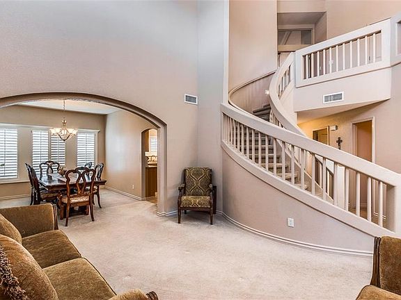 3rd image of 801 Paseo Clara Pl