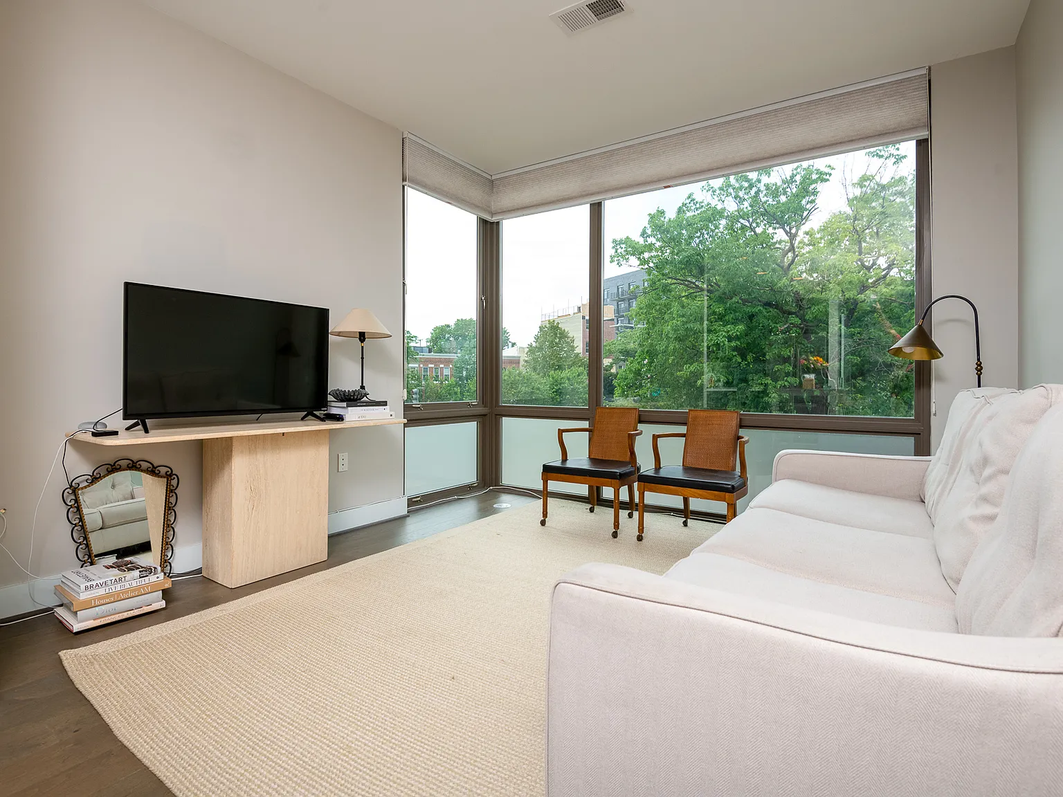 1 bed, 670 sqft, $2,375 — Photo 4