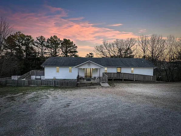 122 Frontage Rd #2, Eureka Springs, AR 72632