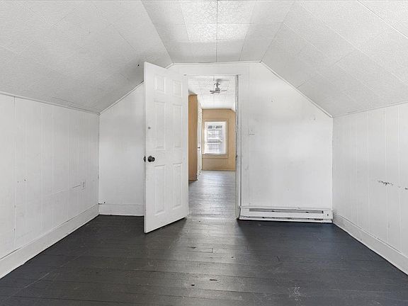 2nd image of 902 College St