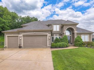 5706 NE Sapphire Pl, Lees Summit, MO 64064
