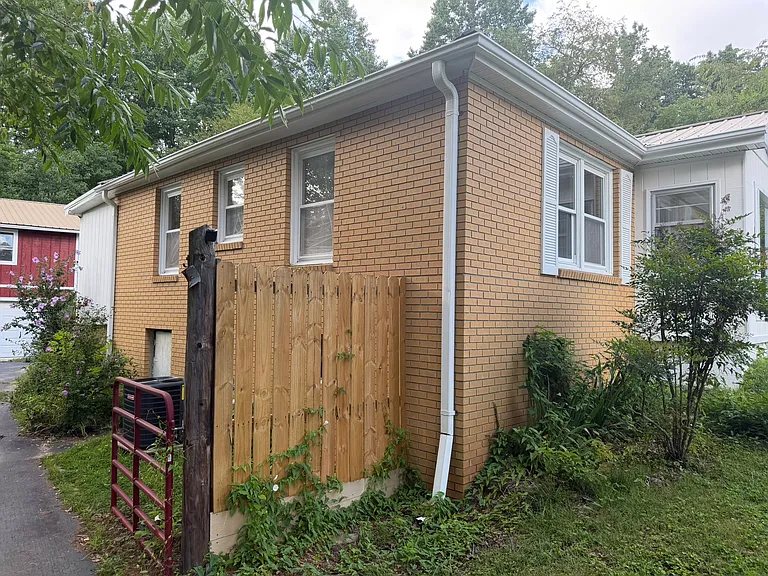 127 Longview Dr — Photo 26