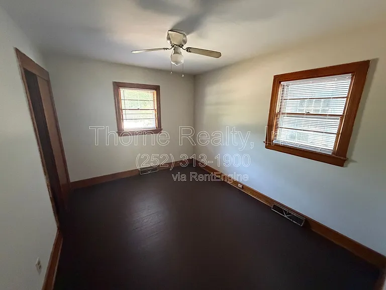 1425 Hargrove St — Photo 12
