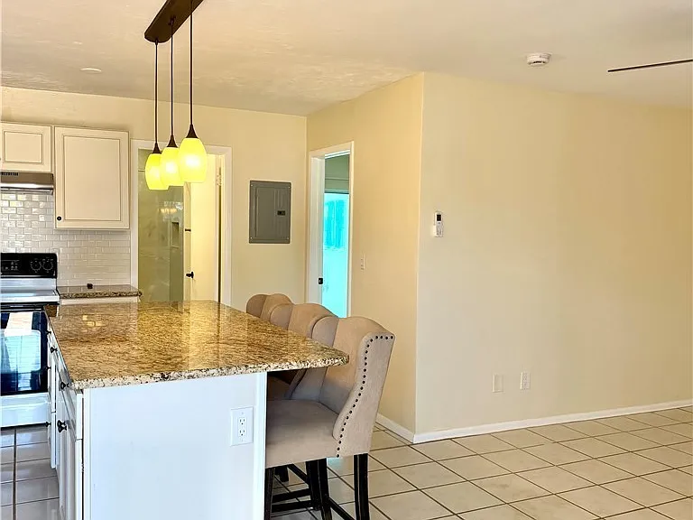 4969 Vincennes St #B — Photo 3