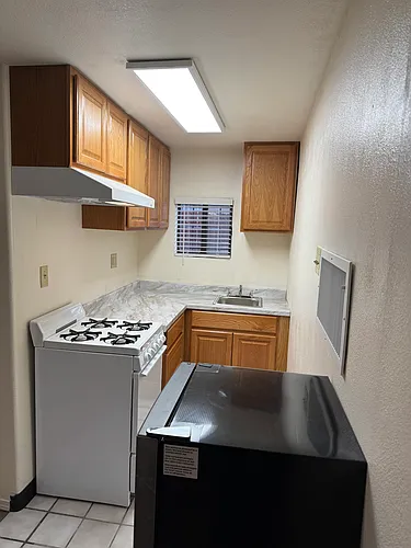 401 1/2 Columbia Dr SE Photo 1