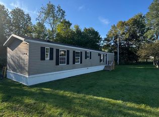 195 Oak St, Oakland, ME 04963