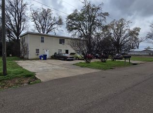 102 2nd St, Cleveland, MS 38732