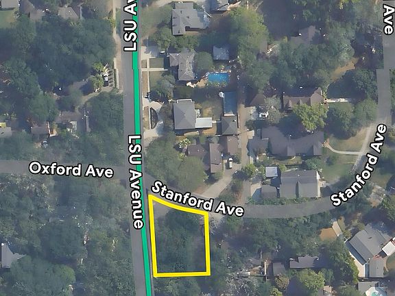3rd image of 122 L S U Ave