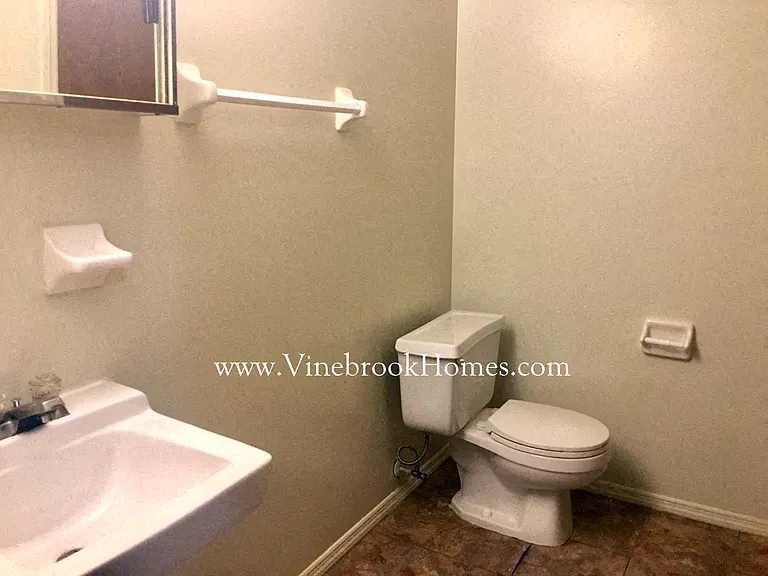 8225 Schoolgate Dr — Photo 6