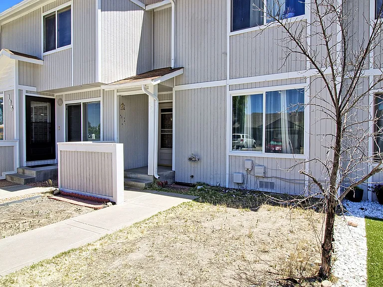 1305 Wellington Ave #104 — Photo 7