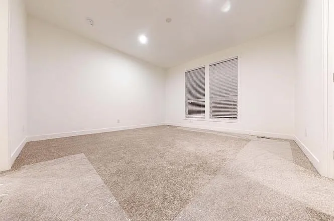 780 W 1125 N #114 — Photo 9