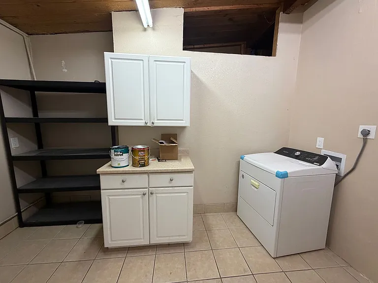 295 Roswell Dr — Photo 7