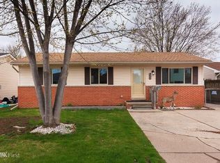 45971 Edgewater Dr, Chesterfield, MI