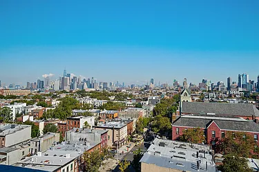 Sold by Avenue Sotheby's International Realty