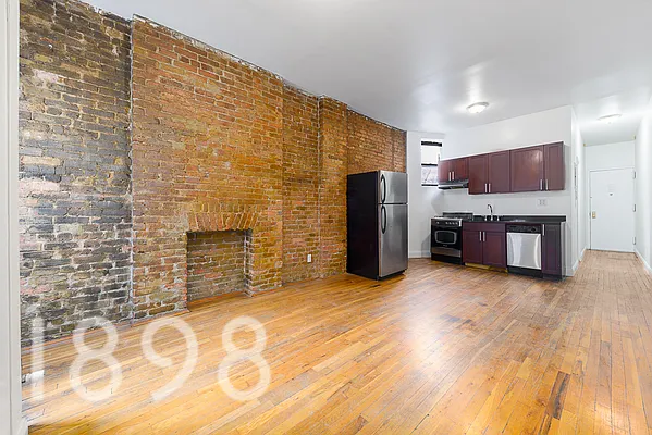 Rented by A&E Real Estate Management | media 14