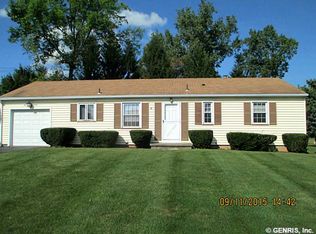 10 Red Coat Cir, Rochester, NY 14624