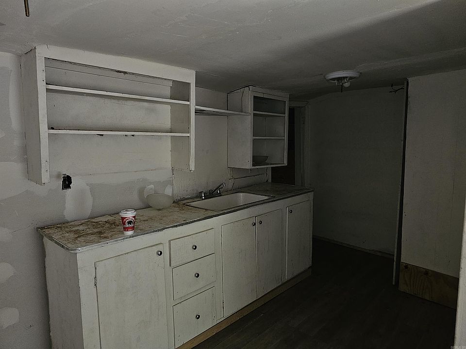 2nd image of 2805 Longcoy St