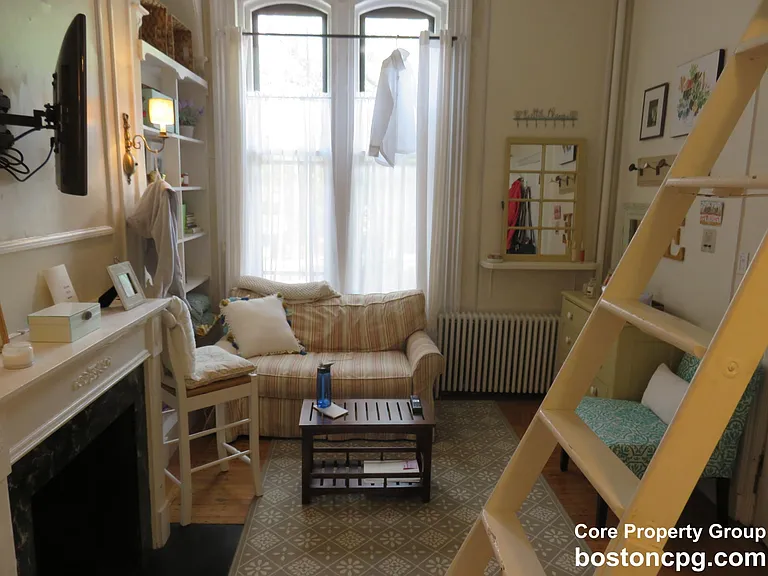 233 Beacon St #3 — Photo 1